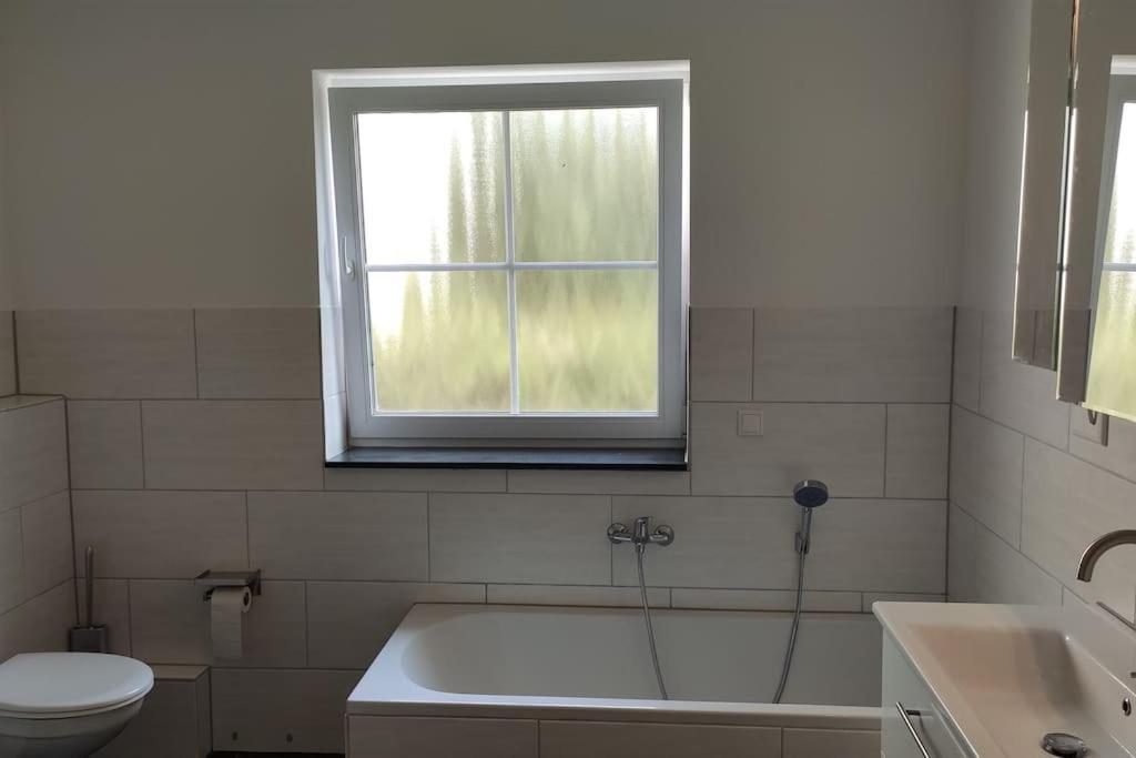Neue 90 Qm 2-Zimmerwohnung Naehe Koeln Odenthal Ngoại thất bức ảnh